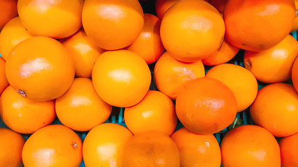 VIBRANT REFRESHING RIPE ORANGES