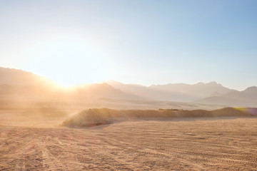 Fototapeta na wymiar Beautiful view of mountains in desert
