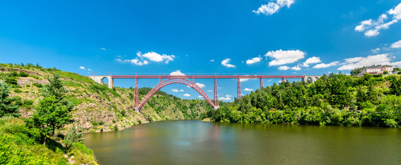 Fototapeta na wymiar Garabit Viaduct, a railway bridge across the Truyere in France