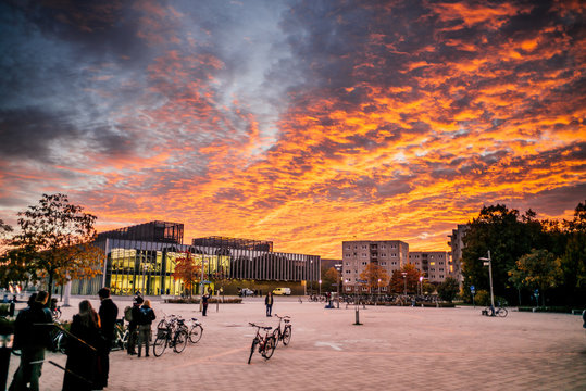 Berthold-Beitz-Platz, Mensa und Unibibliothek in Greifswald 