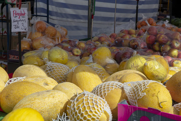 Marktstand mit Obst im Münsterland