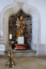 Fototapeta premium Innenraum der Basilika St. Michael in Mondsee im Salzkammergut.