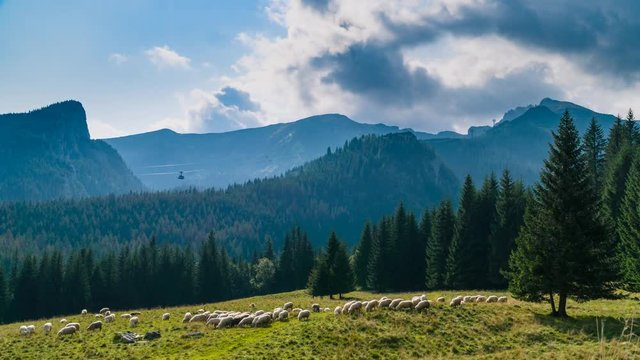 Timelapse from Kalat&radic;&ge;wki in Tatra Mountains