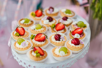 fruit dessert patisserie