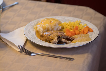 potatoes with chicken and vegetables