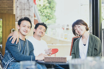 仲良しの友達3人