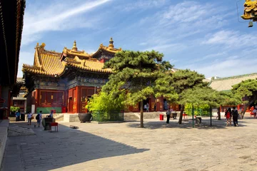 Deurstickers Tourists visiting the Tibetan temple in Beijing © lapas77
