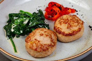 Chicken cutlet with spinach