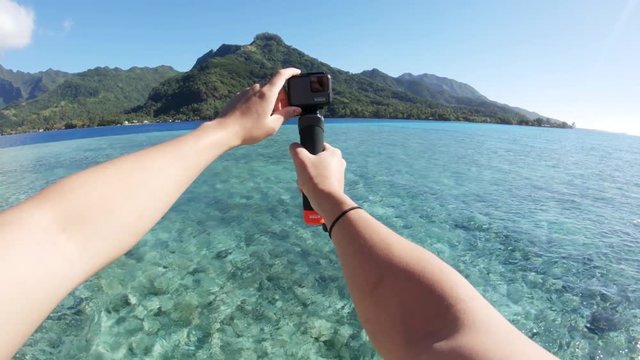 Vlogging in Tahiti, POV
