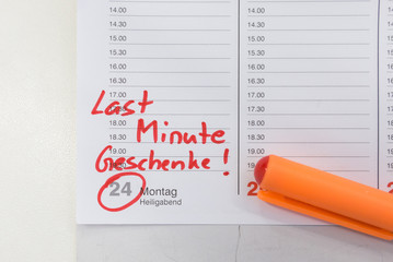 Terminkalender mit Hinweis auf Heiligabend