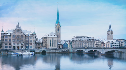Fototapeta na wymiar Old Zurich town in winter, view on lake