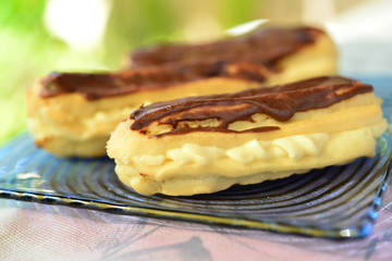 Eclairs mit Puddingfüllung