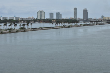 Naklejka premium wide shot of downtown Miami, Florida on a cloudy fall morning 
