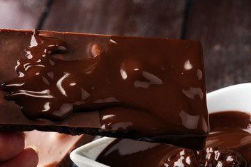 Melting chocolate, melted delicious chocolate for praline icing confectionery