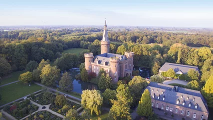 Papier peint photo autocollant rond Château Aerial view on the Moyland Castle