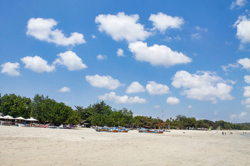 Fototapeta na wymiar Jimbaran beach in bali Indonesia