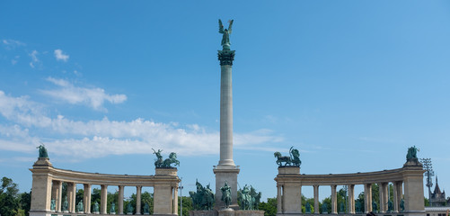 Fototapeta na wymiar Square of Heroes Budapest