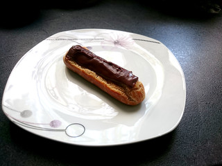 éclair au chocolat