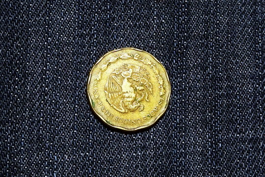 Mexican pesos coin - 50 centavos. Side B
