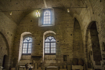Fototapeta na wymiar Ib=nside a church in Gubbio