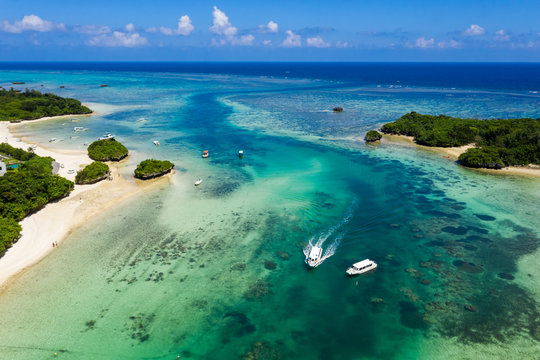 Fototapeta Kabira Bay in ishigaki island of Japan