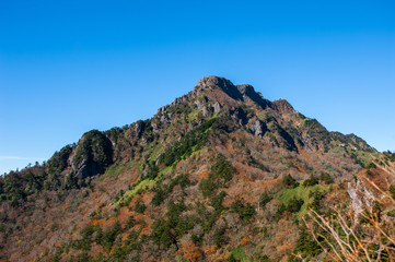 Fototapeta na wymiar 紅葉の石鎚山