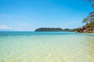 Fototapeta na wymiar The Buffalo Bay and west side beach named Ao Khao Kwai on the island Ko Phayam