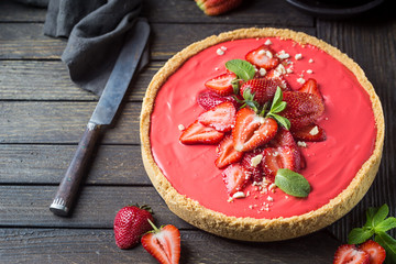Tart with strawberries