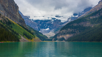 Fototapeta na wymiar A scenic view of Lake louise at Banff national park, Canada