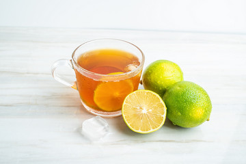 Lemon iced tea and lime