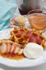 ワッフルと桃のアールグレイマリネ