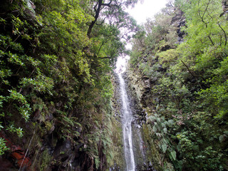 Fototapeta na wymiar Waterfall 4