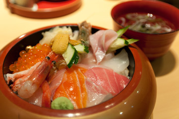 海鮮丼