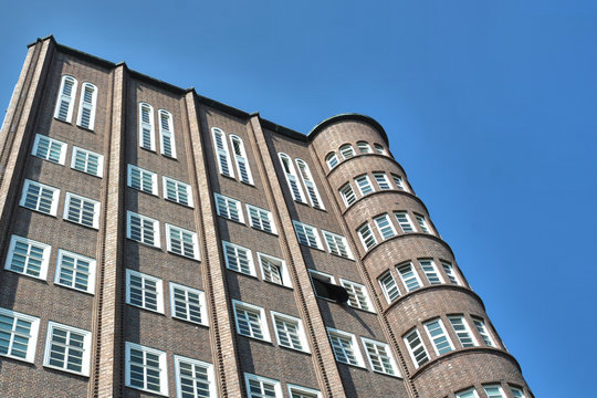 Backstein Hochhaus - Capitol-Hochhaus in Hannover