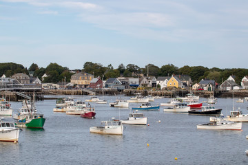 Fototapeta na wymiar scenic view of beautiful Vinalhaven, ME harbor 