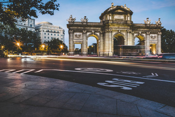 Obraz premium Madrid: Puerta de Alcalá