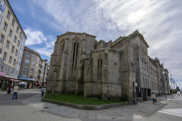 Fototapeta na wymiar Ruinas del convento de Santo Domingo en la ciudad de Pontevedra 
