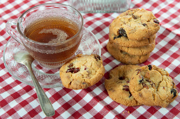 cup of tea with cookies