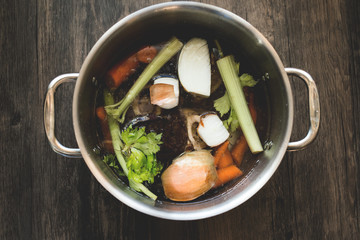 Bone broth food preparation
