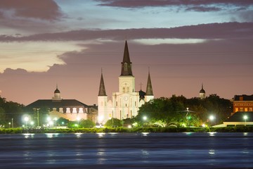 Fototapeta premium St. Louis Cathedral at French Quarter at twilight in New Orleans, Louisiana, USA.