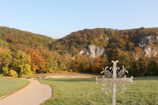 Blick vom Frauenberg oberhalb von Kloster Weltenburg Richtung Weltenburger Enge