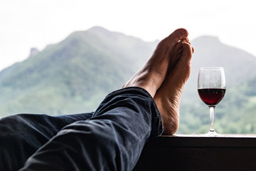 Rotwein und relaxen