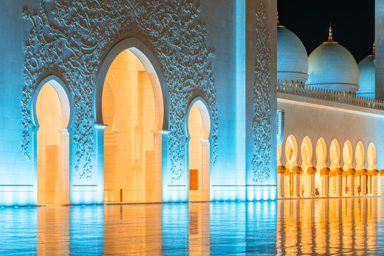 Detail of entrance of the Sheikh Zayed Grand Mosque in the City of Abu Dhabi at twilight, Emirate of Abu Dhabi, United Arab Emirates, UAE