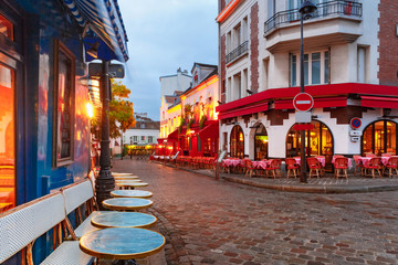 The Place du Tertre with tables of cafe in the morning, quarter Montmartre in Paris, France - obrazy, fototapety, plakaty