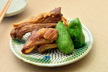 豚スペアリブの唐揚げ