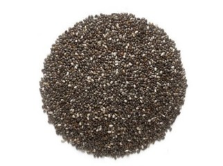 graines de chia sur fond blanc