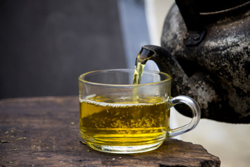 Tea and mint tea on the floor - In the concept of tea helps to improve our health and help heart disease, blood vessels, reduce pain, inflammation. Reduce cholesterol. Contains antioxidants. Reduce ca