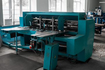 Industrial equipment for the manufacture of cardboard package boxes