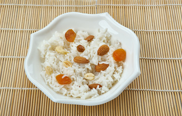 Kishmish Kaju Pulao