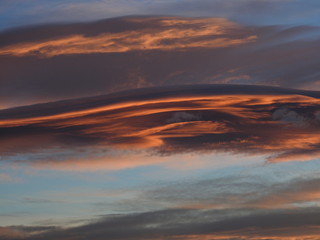 nubes extrañas